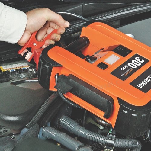 Black Decker JUS300B 300 AMP Jump Starter 12Volt Travel